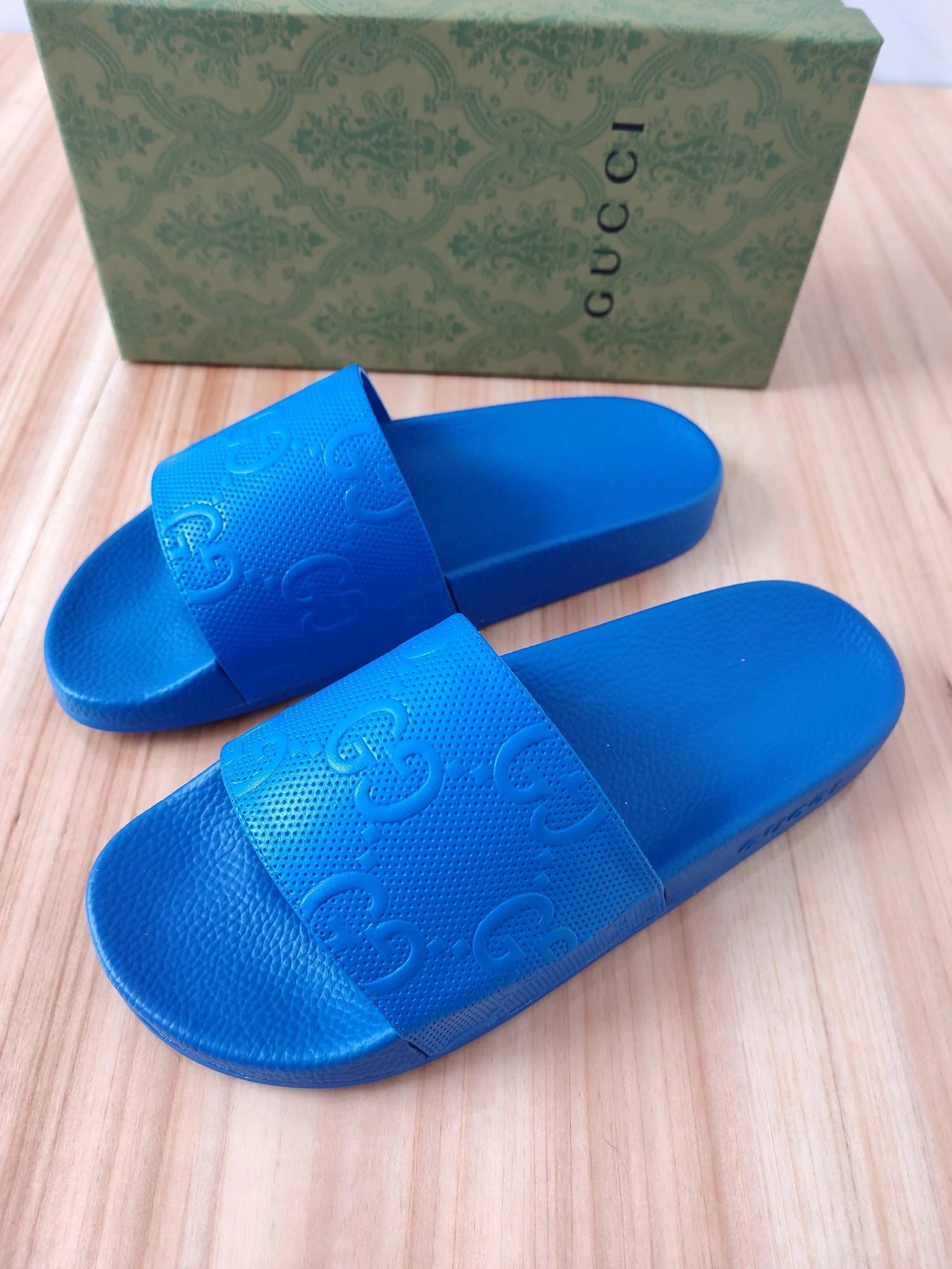 OOBB- 681880 UKU00 4344 GG item:B-X000D1810H