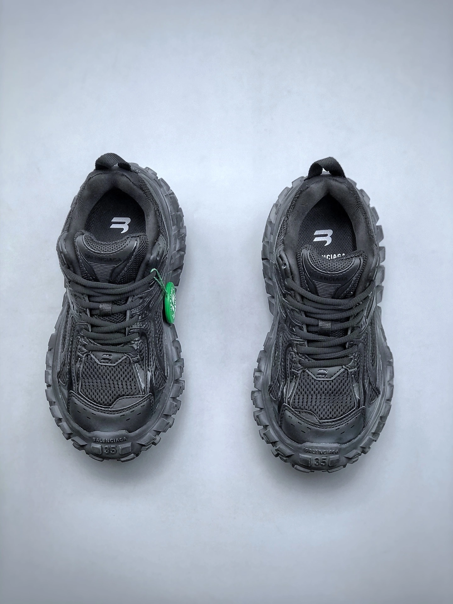 &OOBB -685613W2RA61000 DEFENDER item:B-X000E2018J