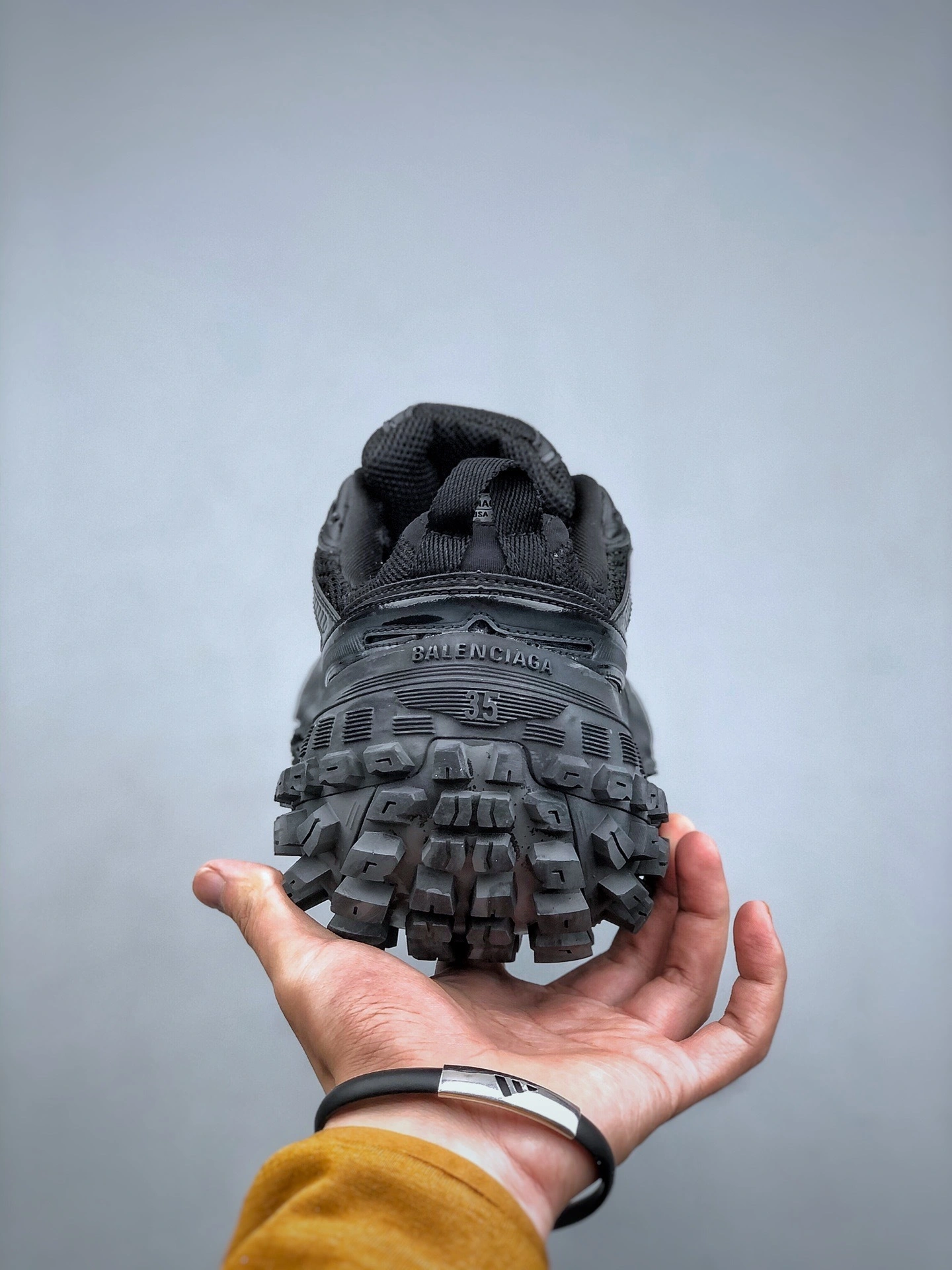 &OOBB -685613W2RA61000 DEFENDER item:B-X000E2018J