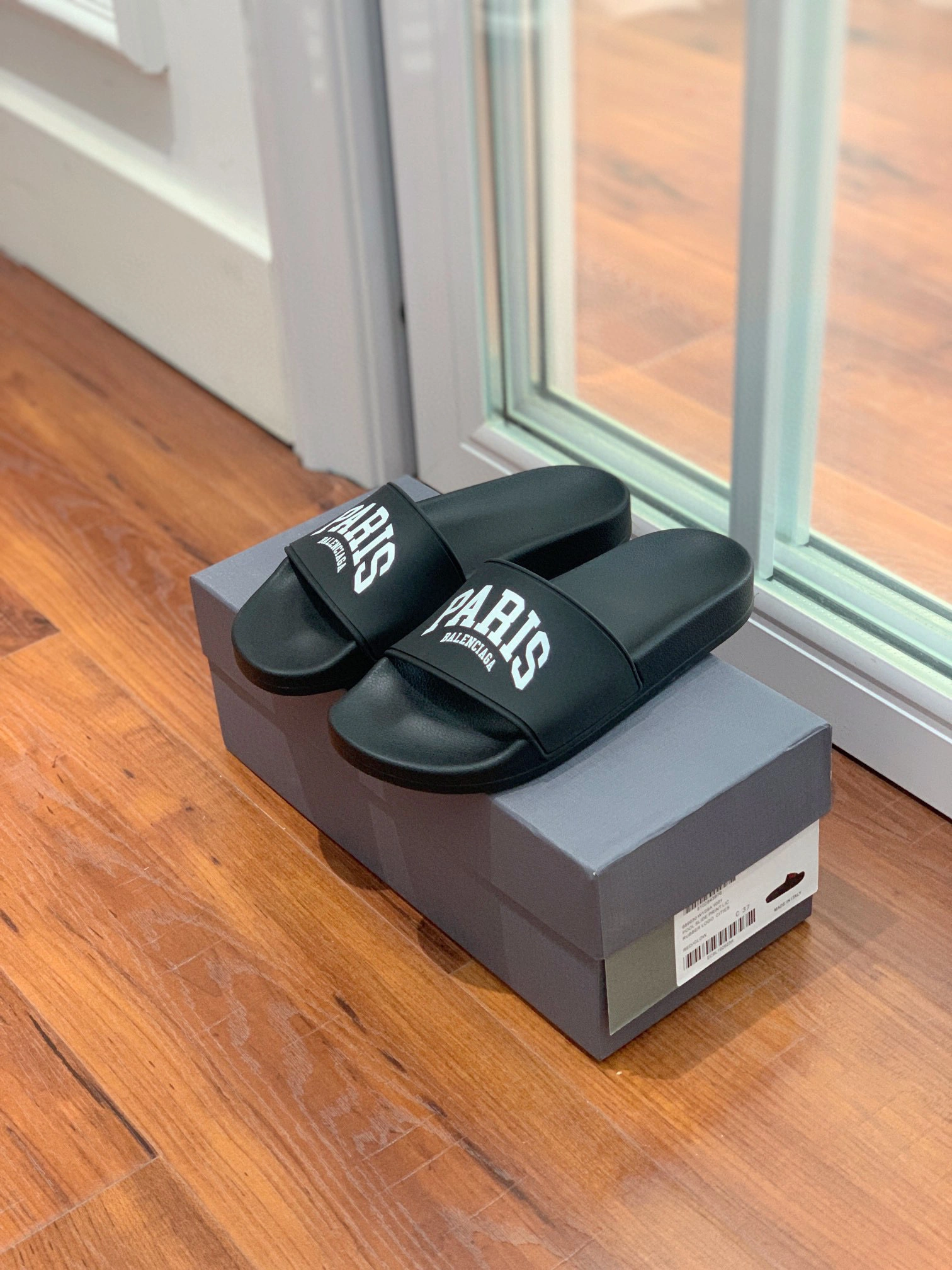 OOBB- 689031W1S9A1001 PARIS item:B-X000G0616J