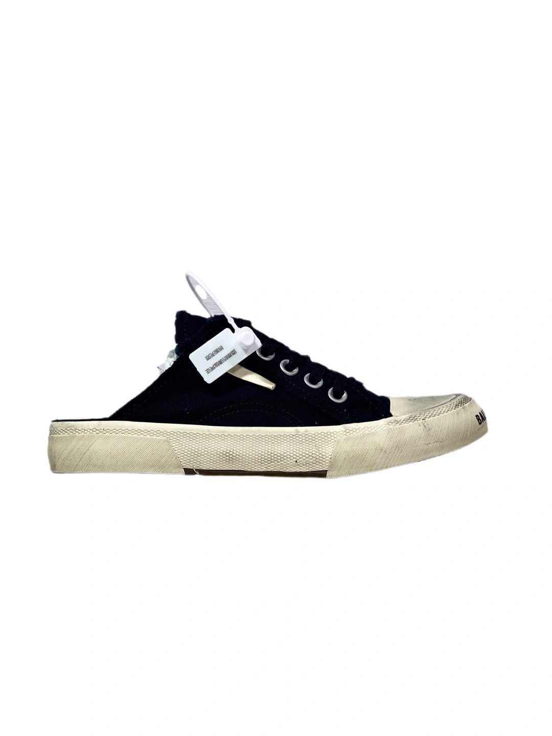 OOBB — 693953W3RC31090 PARIS item:C-X000C0809