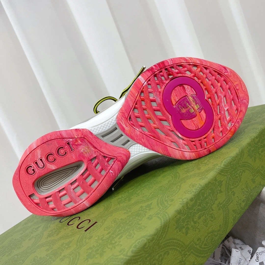 OOBB- 698561 UZI10 8470 high quality version Run item:B-X032H2012H