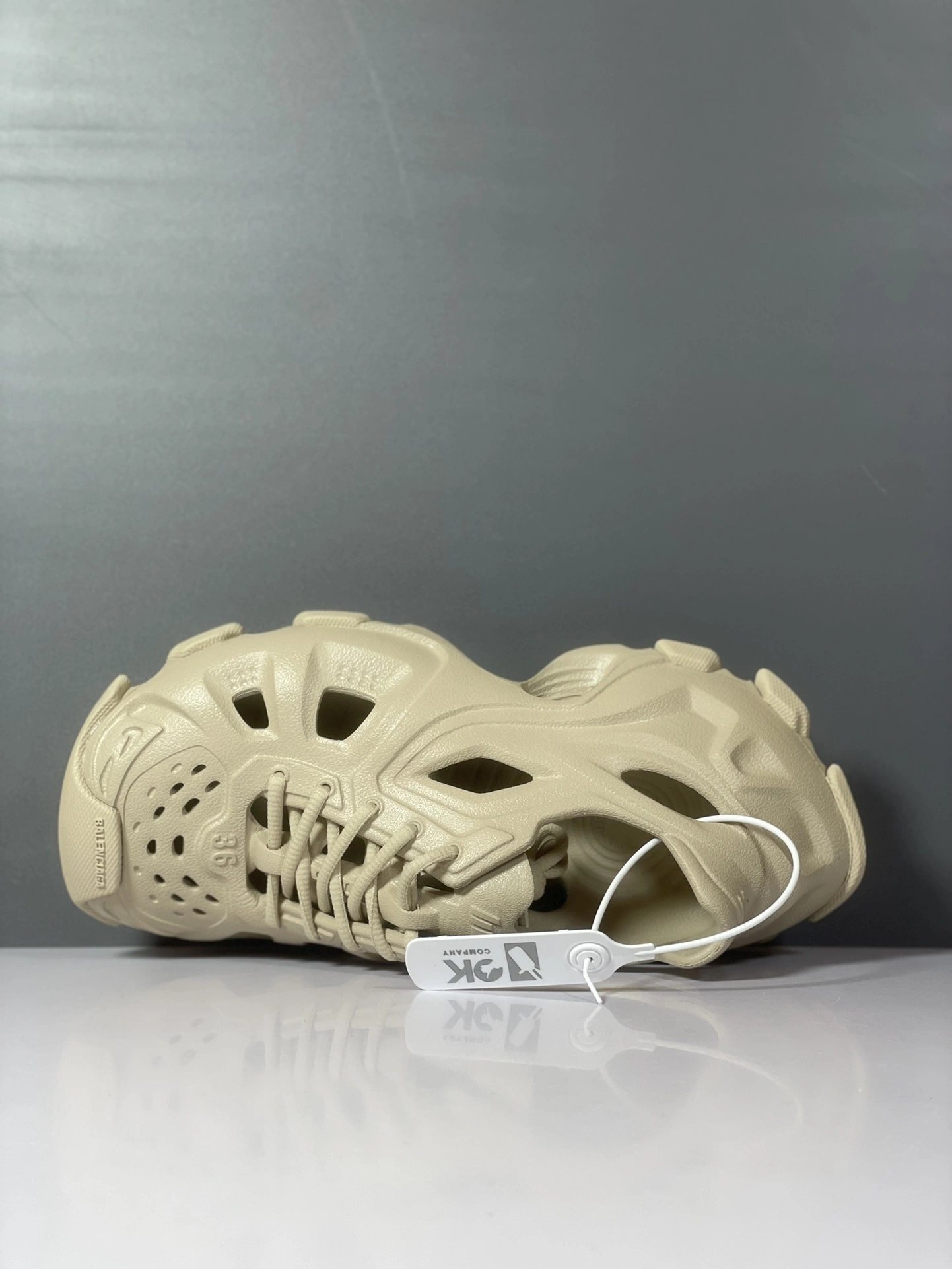 OOBB- 702421W3CES9300 item:C-X004H0727Y