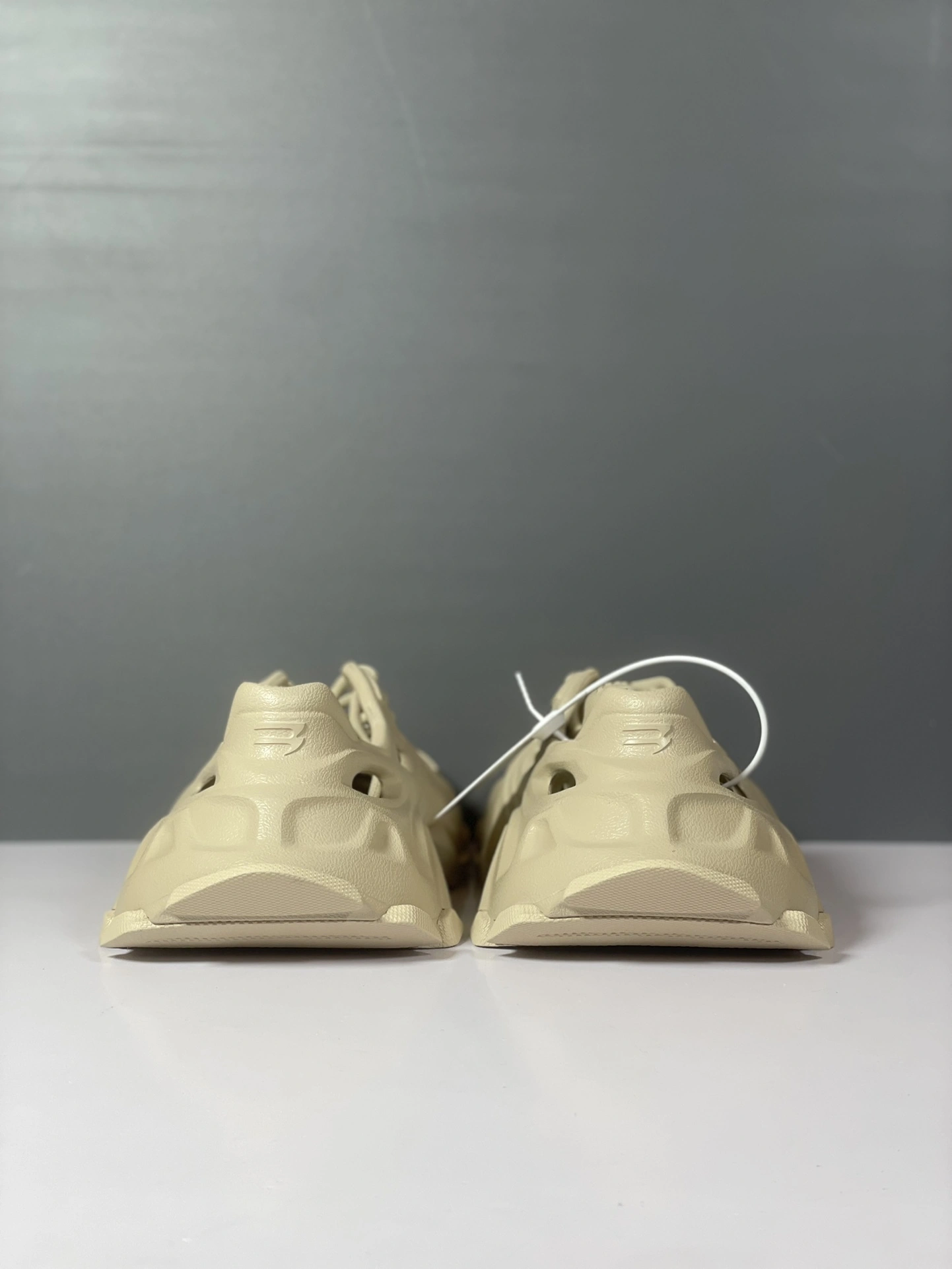 OOBB- 702421W3CES9300 item:C-X004H0727Y