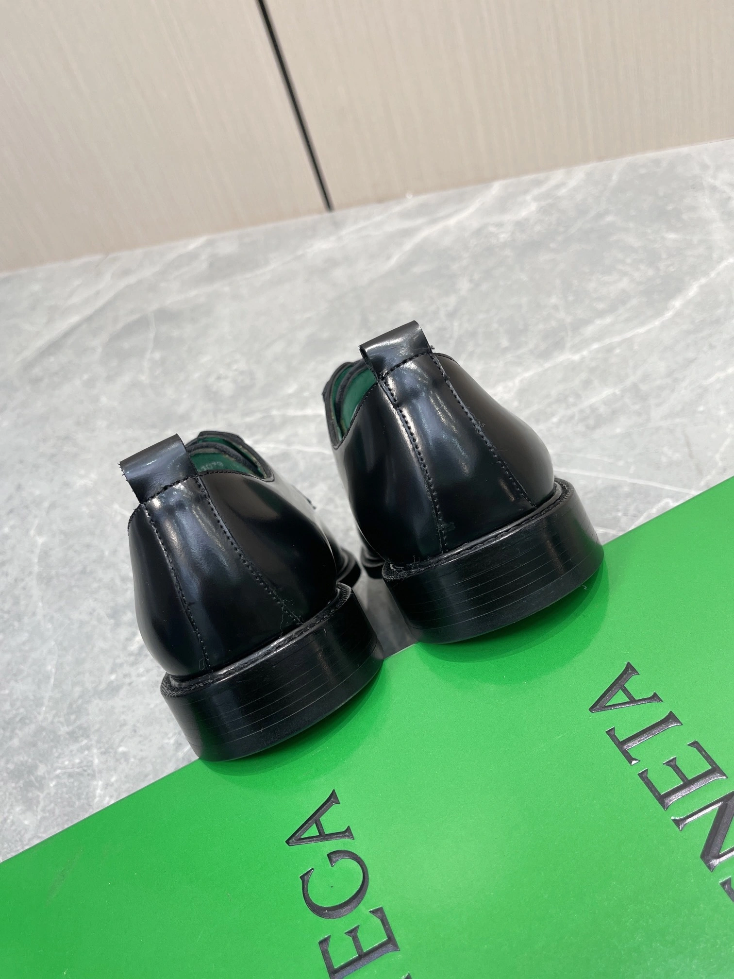 &OOBB--716218V2CM01000 item:C-X298D0615