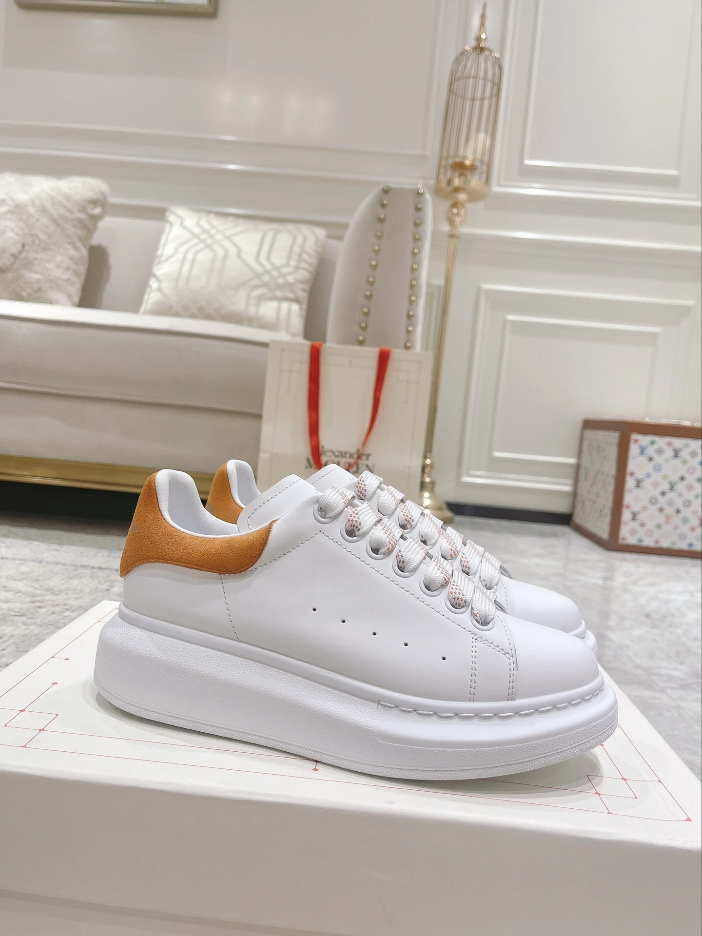 OOBB- 718139WIBN28825 item:C-X158F1716Y