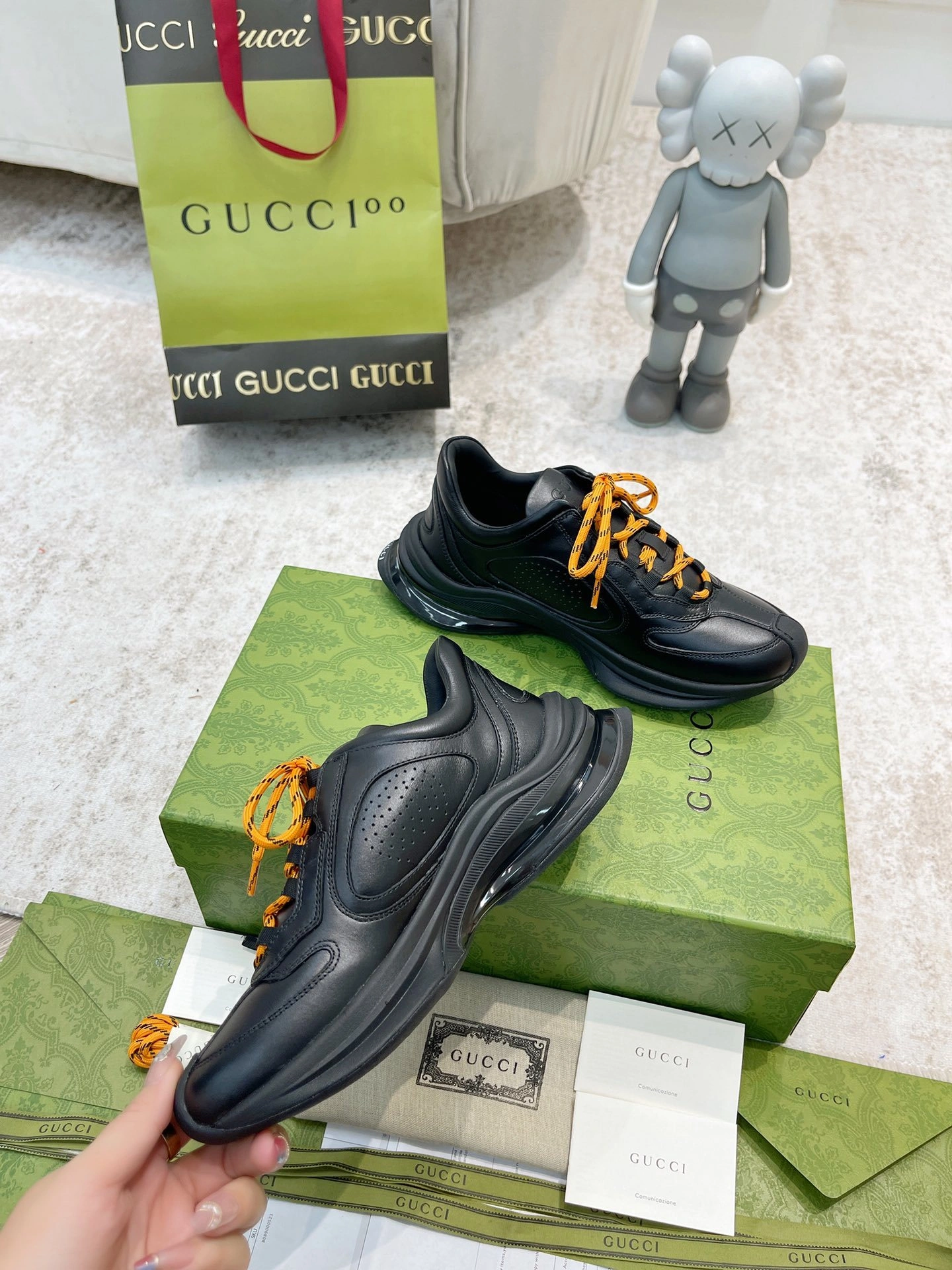OOBB — 721111 UHH20 1000 item:C-X02B1632