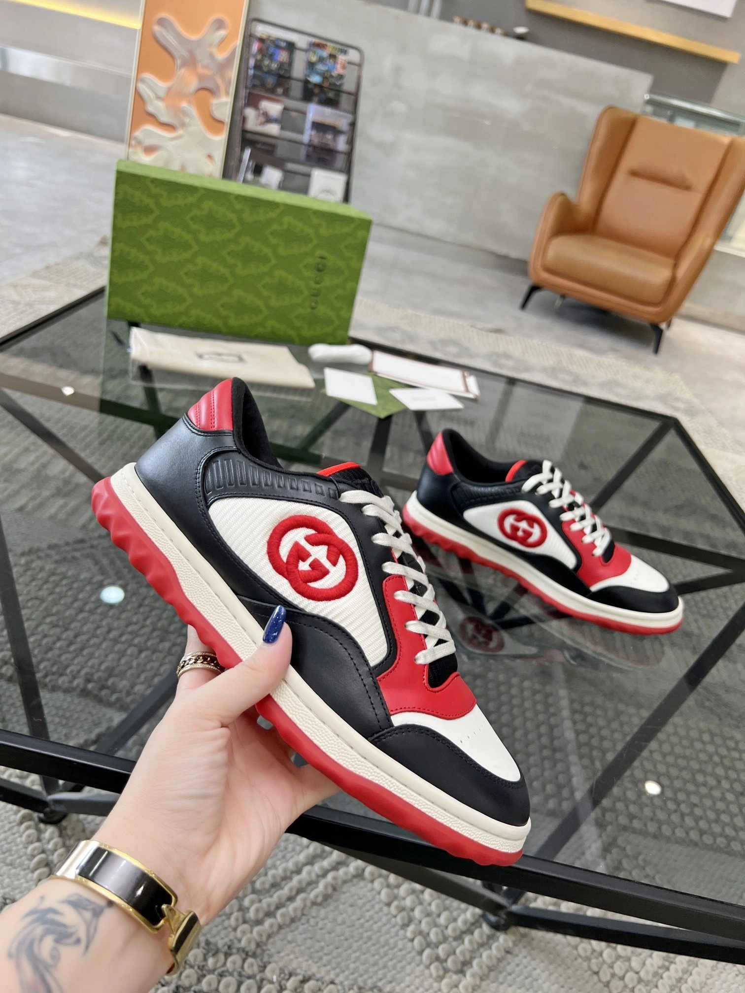 OOBB- 762611 AACNW 1051 item:C-X158I2859Y