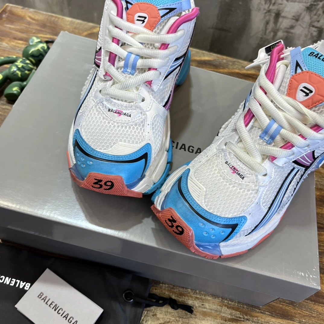 &OOBB- 772767W3RMU9458 Runner item: D-X158B2345