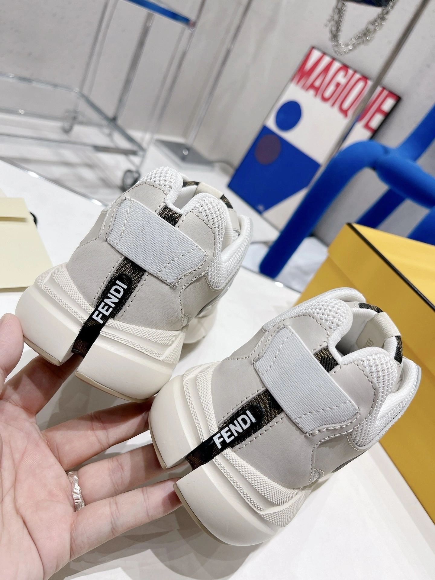 OOBB- 7E1555AKX6F1ICF Faster item:B-X158I1521H