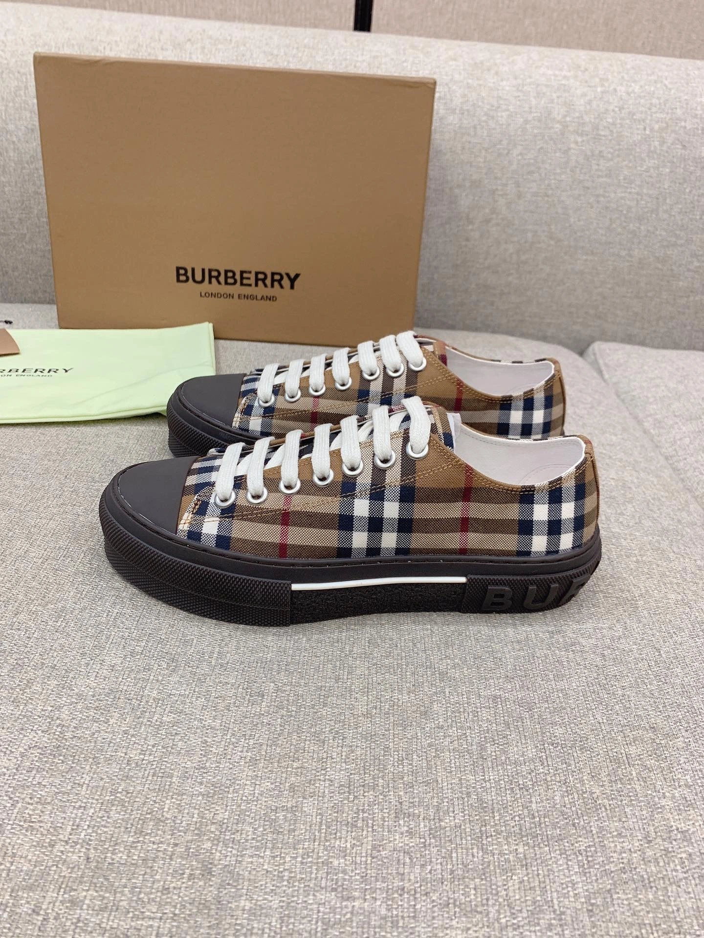 OOBB- 80496081 Vintage item:B-X313H1304H