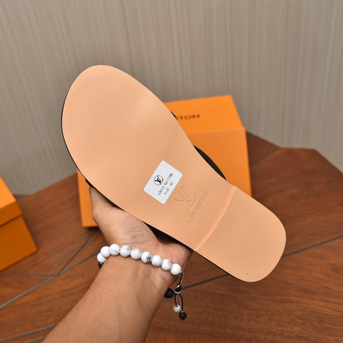 OOBB- 8V 1ACHJ6 cowhide item：E-X555J3734