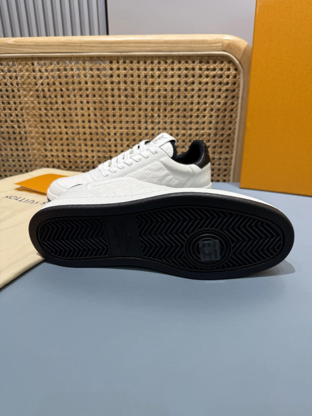 OOBB- 8V 1ADGO2 Rivoli item:F-X430A1631
