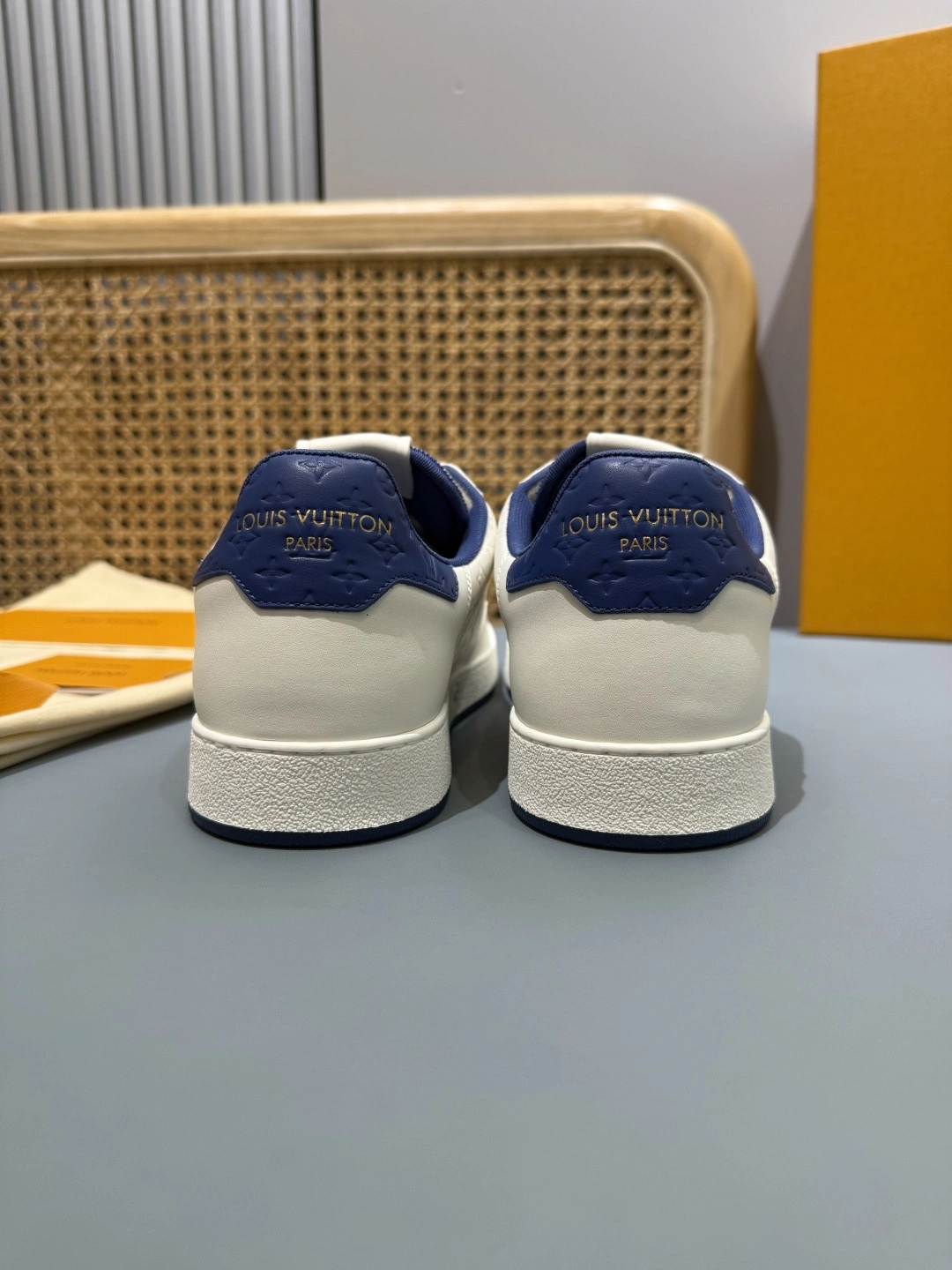 OOBB- 8V 1ADGOR Rivoli item:F-X430A1630