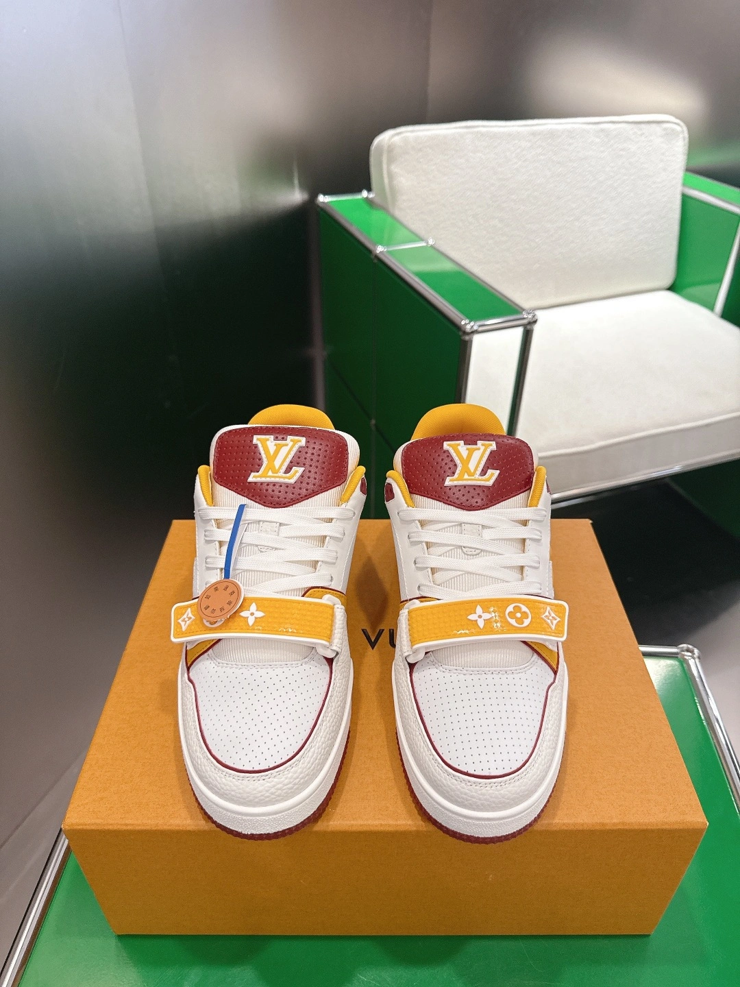 OOBB- 8V 1AIIYU TARINE cowhide item:F-X362A0706B