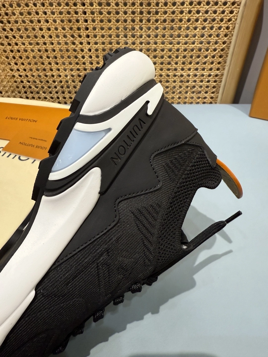 OOBB- 8V 1AILIN Runner Tatic item:F-X430A1617