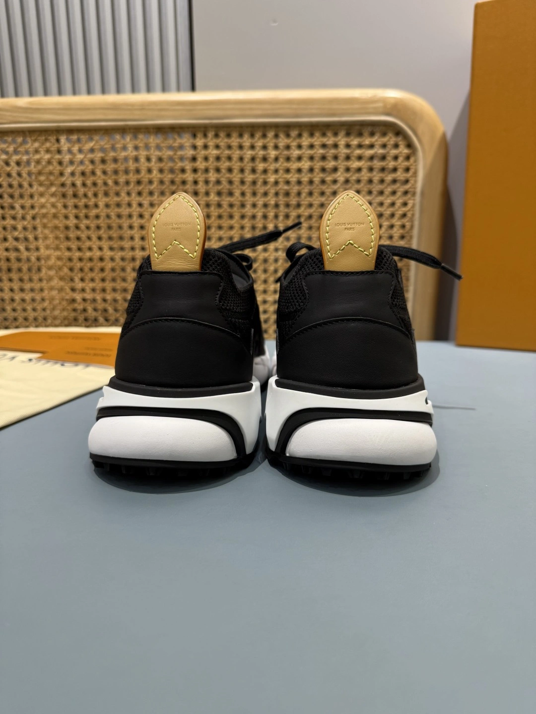 OOBB- 8V 1AILIN Runner Tatic item:F-X430A1617