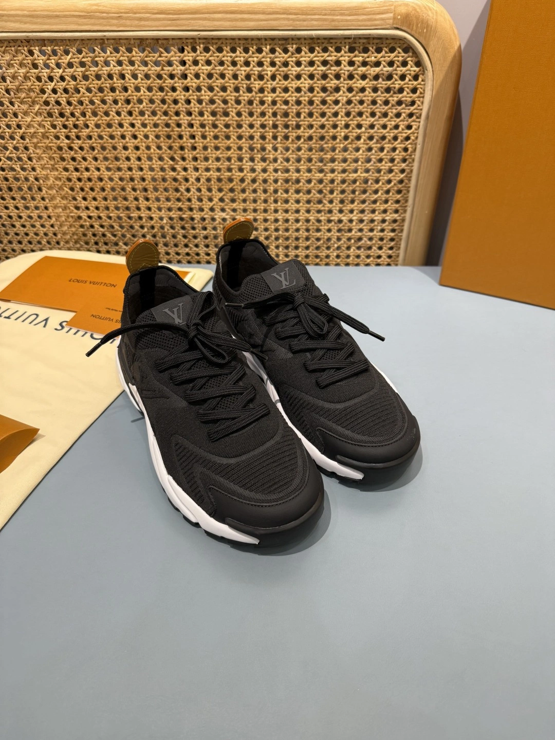 OOBB- 8V 1AILIN Runner Tatic item:F-X430A1617