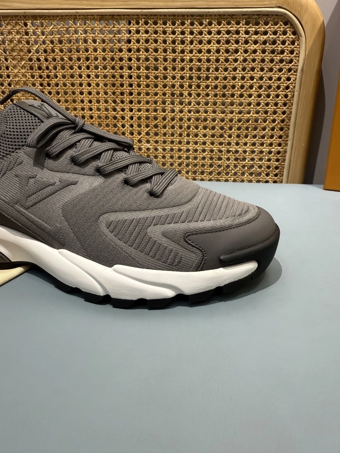 OOBB- 8V 1AILJJ Runner Tatic item:F-X430A1618