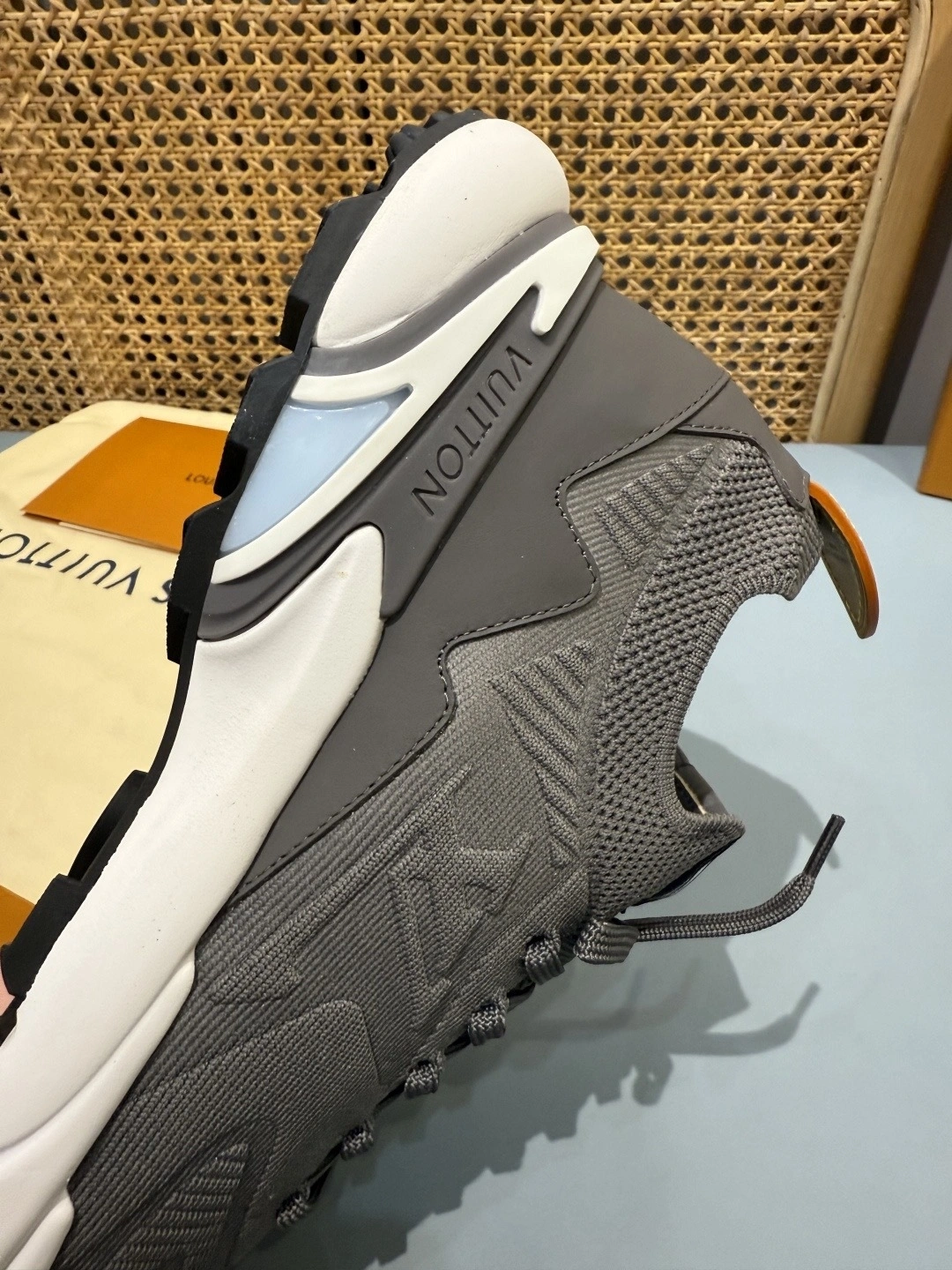 OOBB- 8V 1AILJJ Runner Tatic item:F-X430A1618