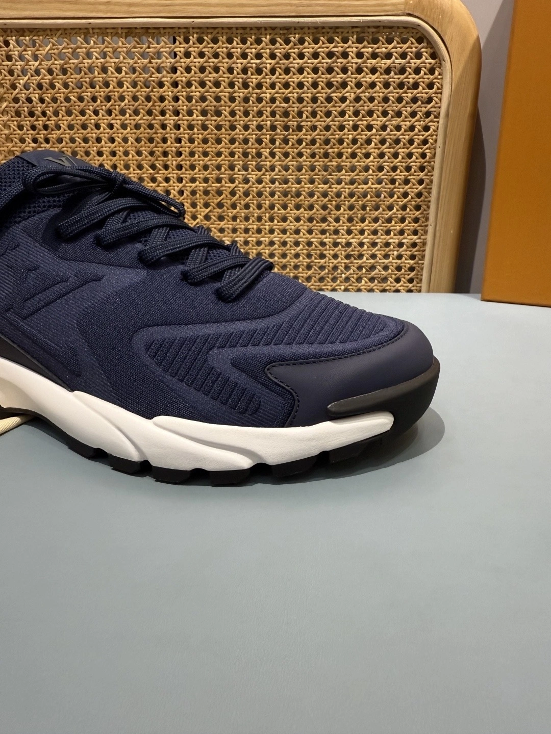 OOBB- 8V 1AILK3 Runner Tatic item:F-X430A1620