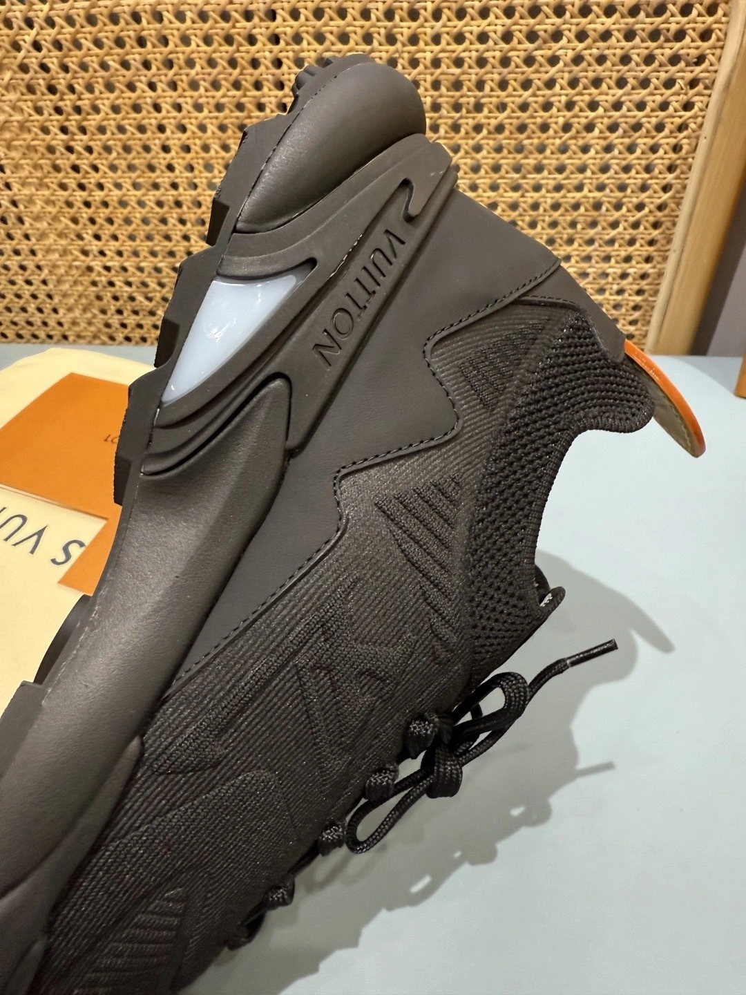 OOBB- 8V 1AINL5 Runner Tatic item:F-X430A1621