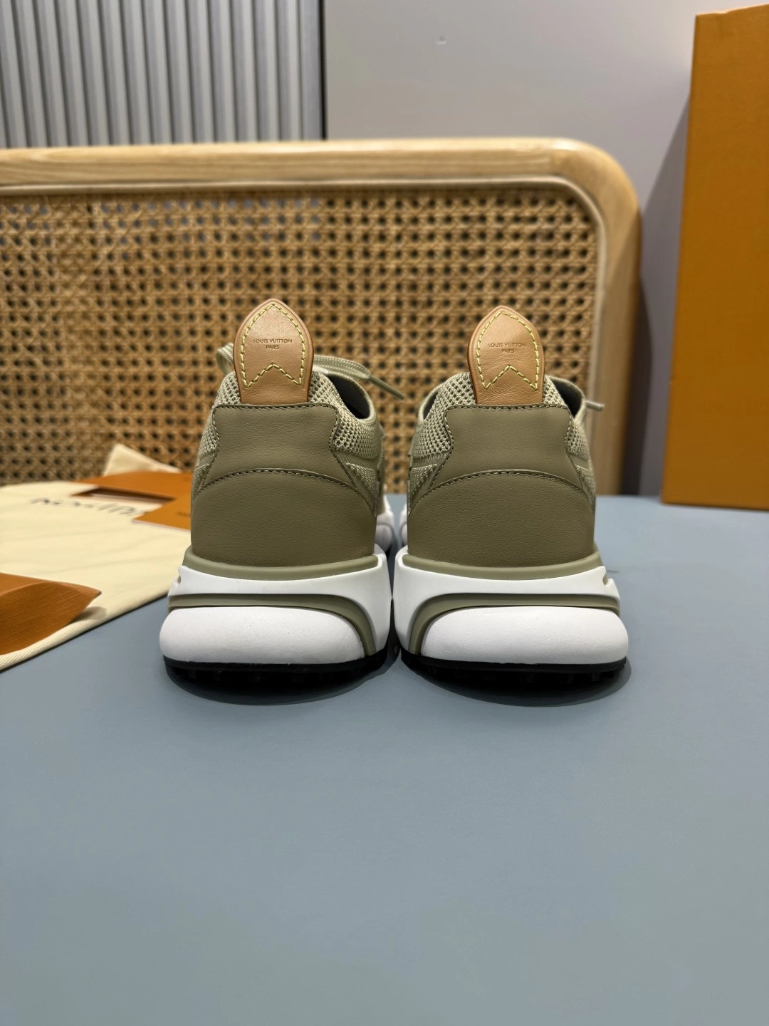OOBB- 8V 1AIWV4 Runner Tatic item:F-X430A1627