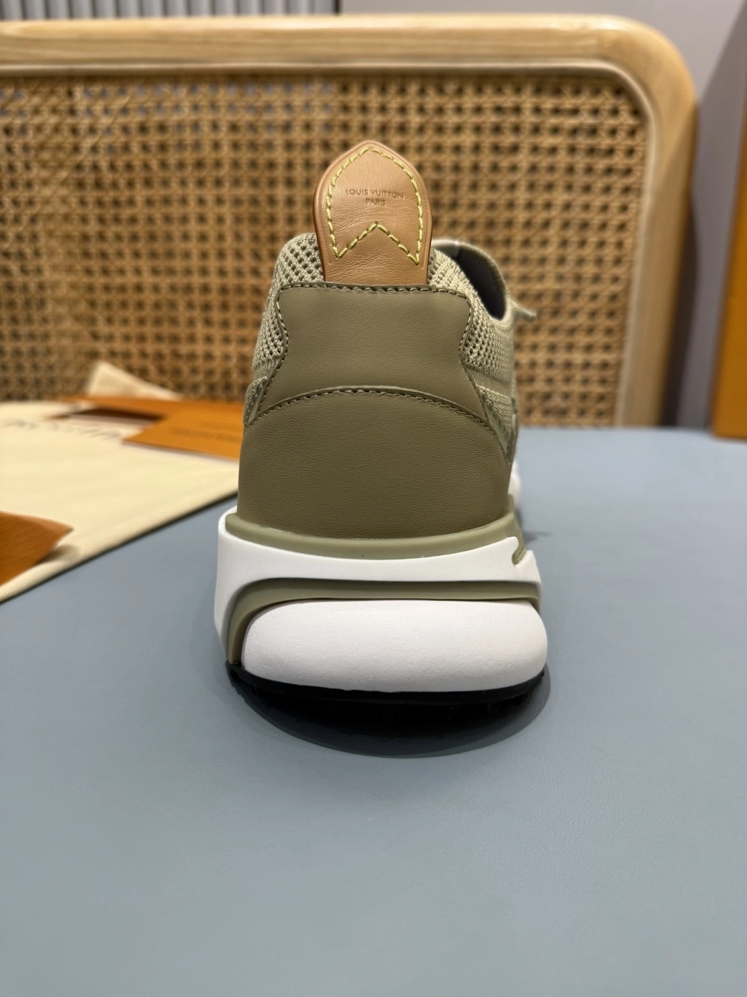 OOBB- 8V 1AIWV4 Runner Tatic item:F-X430A1627