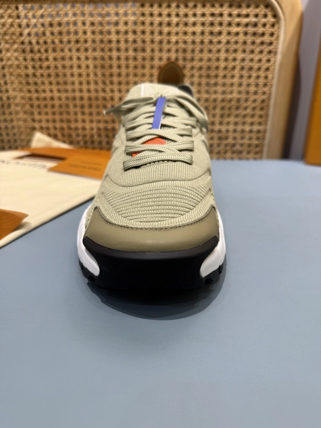 OOBB- 8V 1AIWV4 Runner Tatic item:F-X430A1627