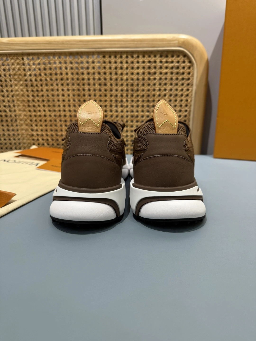 OOBB- 8V 1AIWVN Runner Tatic item:F-X430A1622