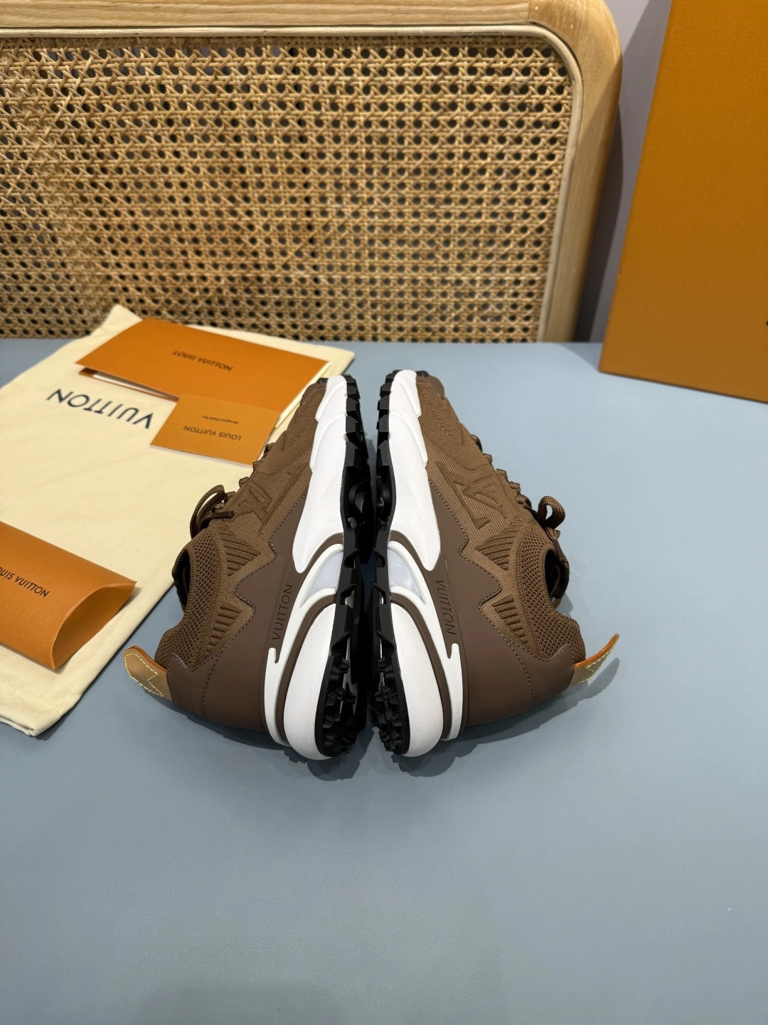 OOBB- 8V 1AIWVN Runner Tatic item:F-X430A1622