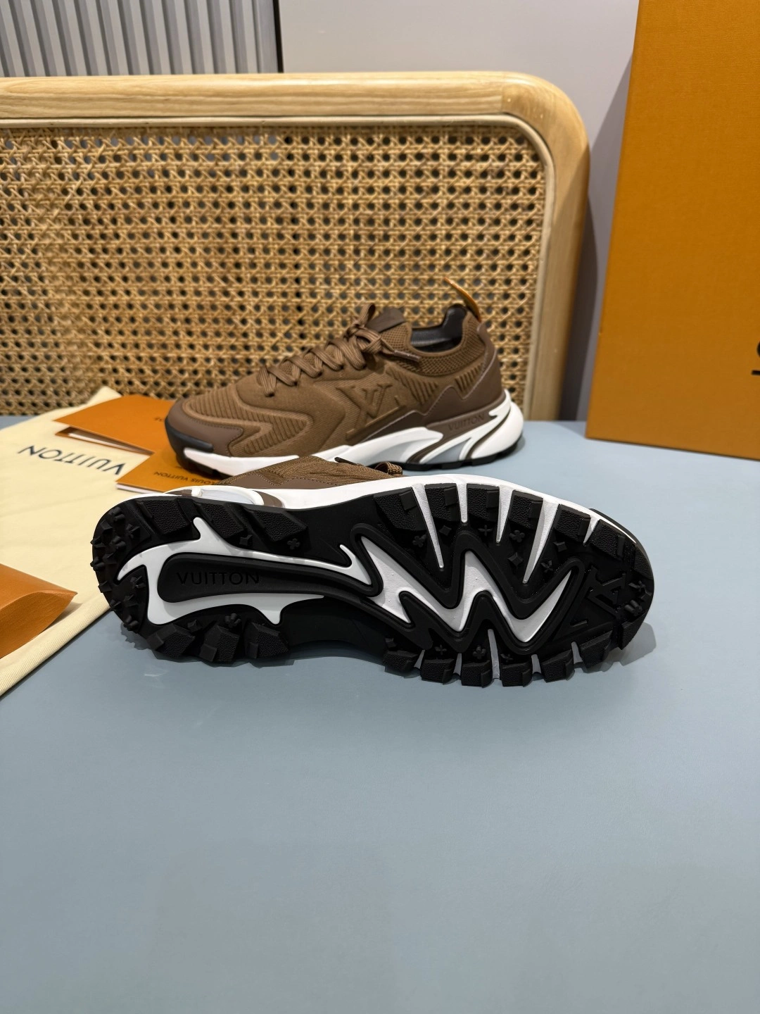OOBB- 8V 1AIWVN Runner Tatic item:F-X430A1622