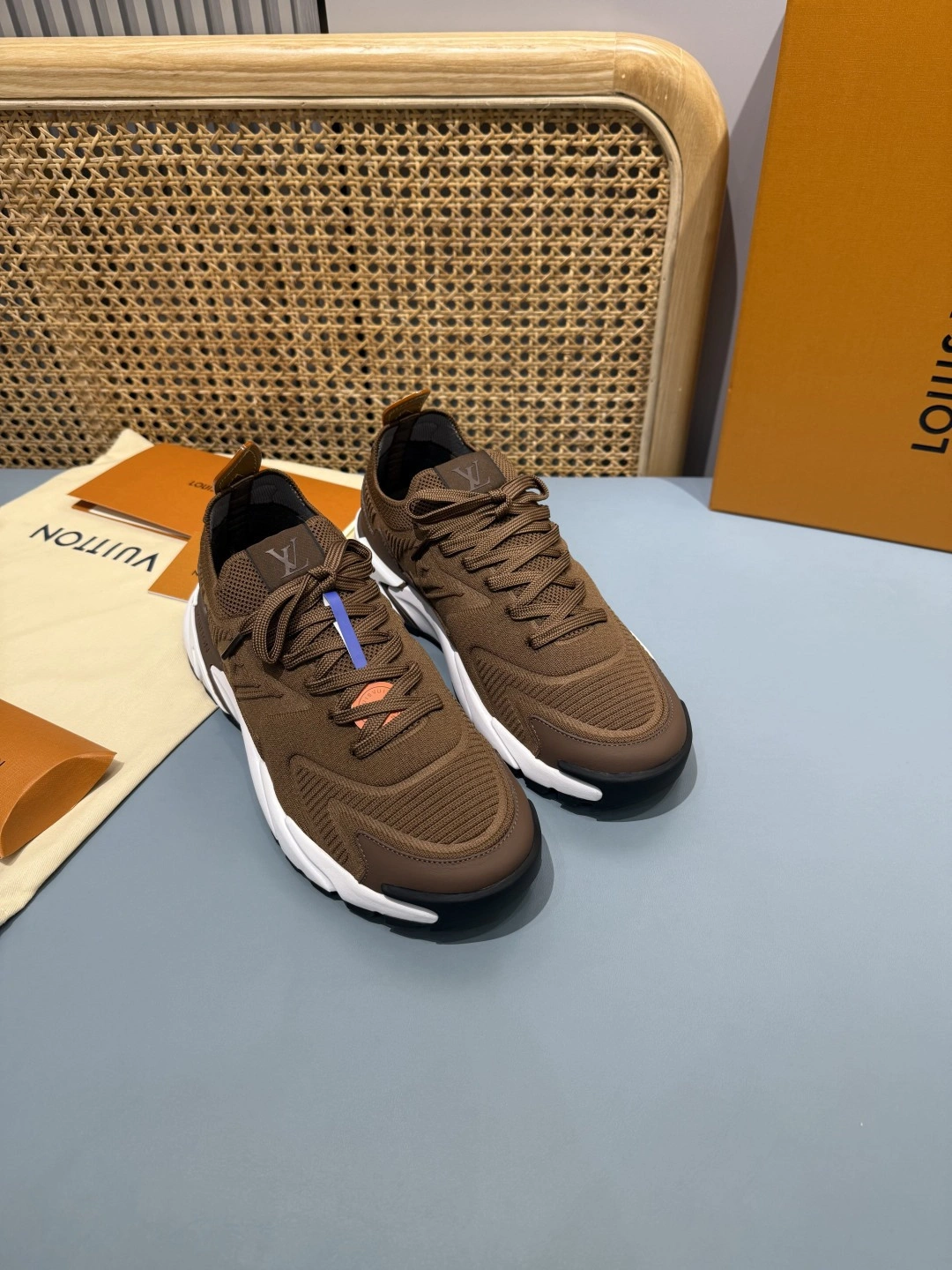 OOBB- 8V 1AIWVN Runner Tatic item:F-X430A1622