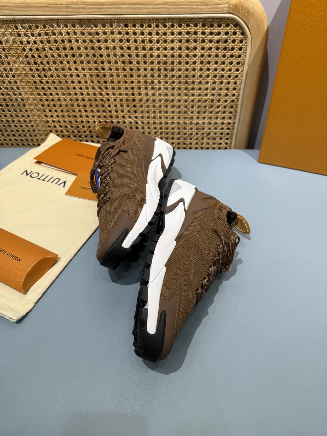 OOBB- 8V 1AIWVN Runner Tatic item:F-X430A1622