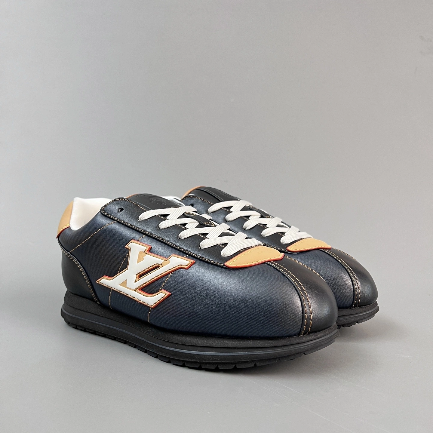 OOBB- 8V 1AIWW5 Calfskin cowhide item:F-X300A2421B