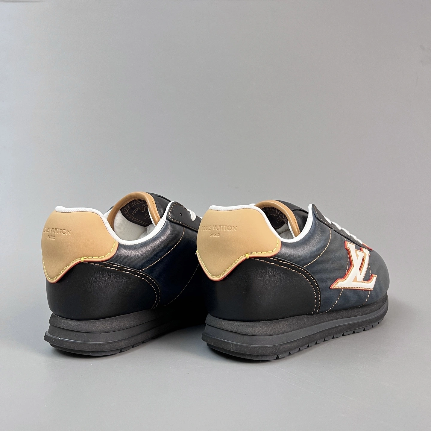 OOBB- 8V 1AIWW5 Calfskin cowhide item:F-X300A2421B