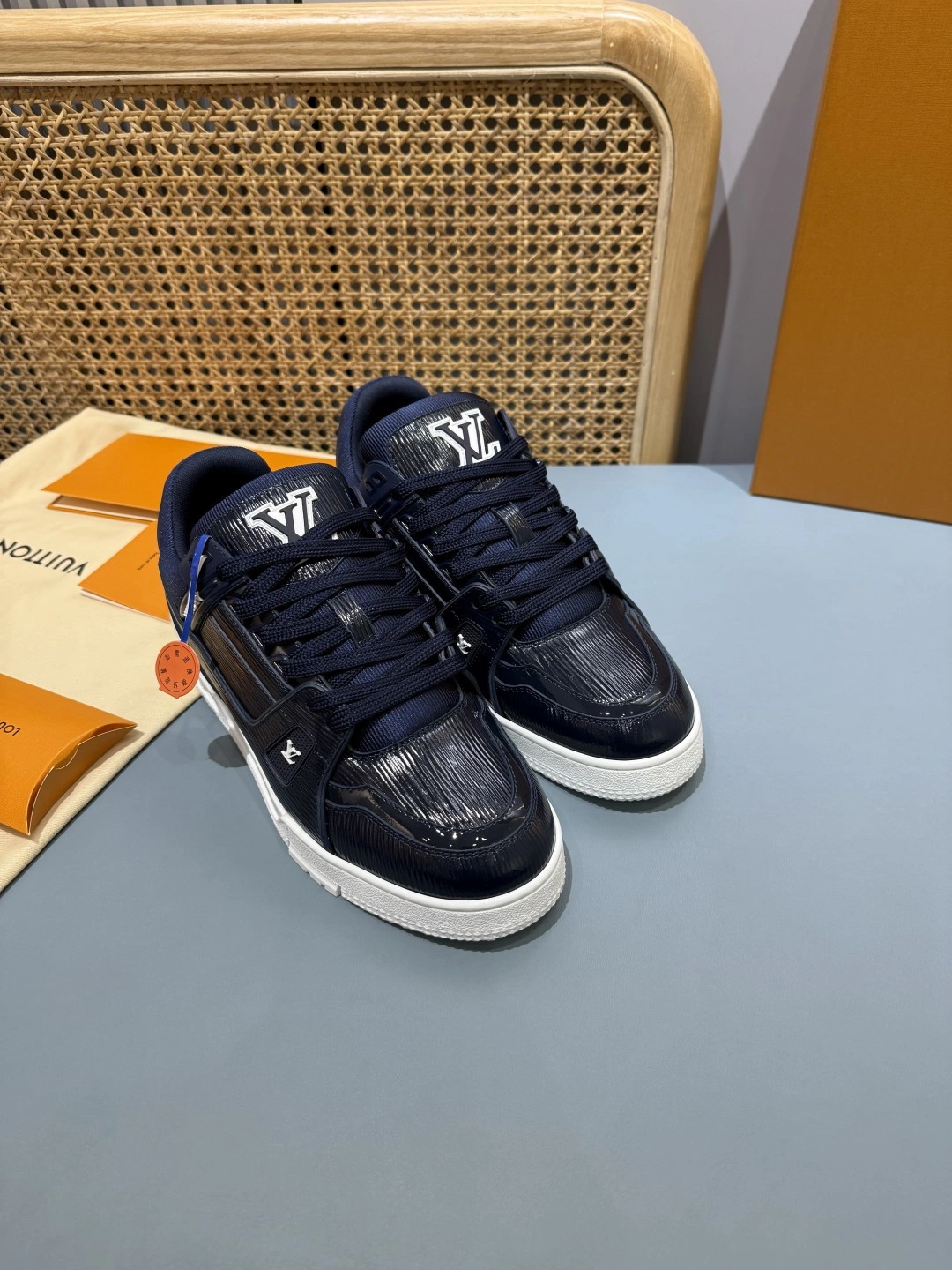 OOBB- 8V 1AJ070 Trainer cowhide item:F-X430A1626