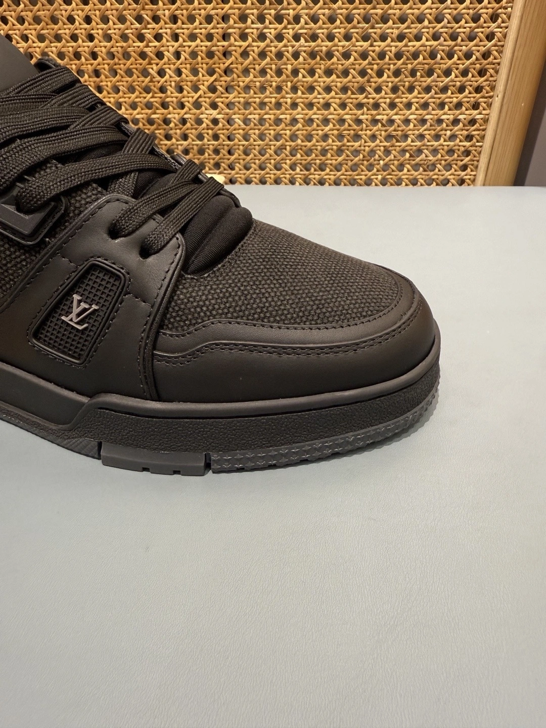 OOBB- 8V 1AJ440 Trainer cowhide item:F-X430A1623