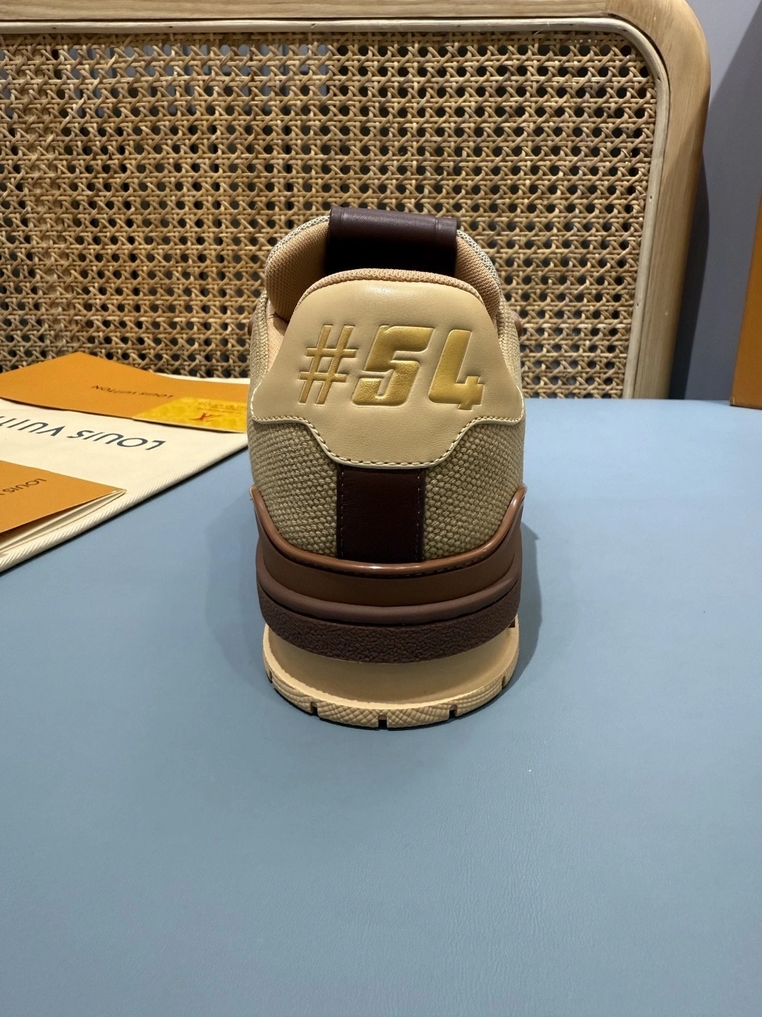 OOBB- 8V 1AJ480 Trainer cowhide item:F-X430A1624