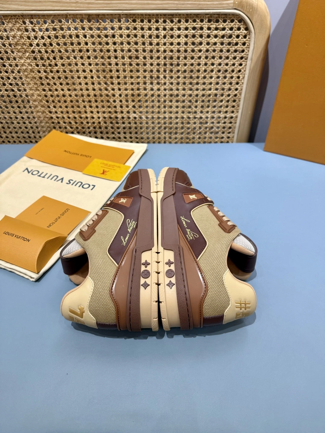 OOBB- 8V 1AJ480 Trainer cowhide item:F-X430A1624