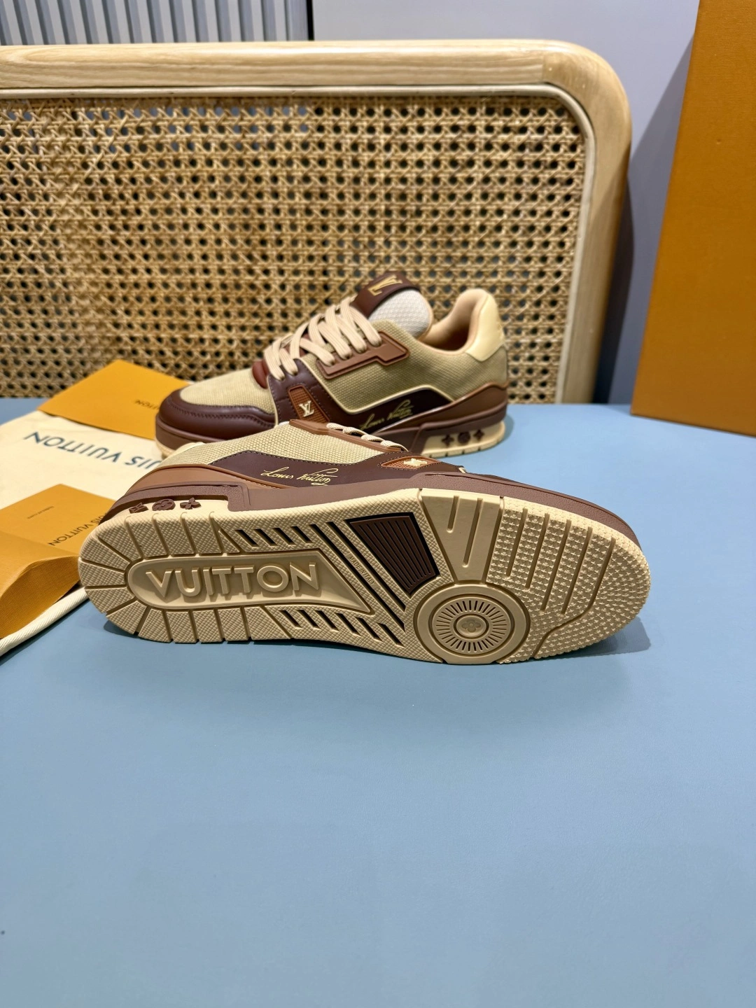 OOBB- 8V 1AJ480 Trainer cowhide item:F-X430A1624