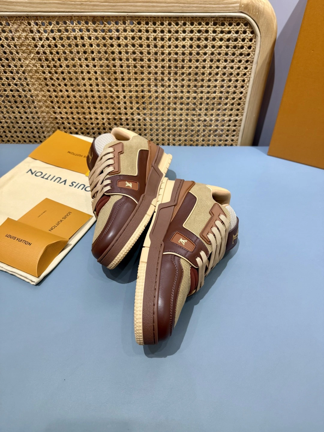 OOBB- 8V 1AJ480 Trainer cowhide item:F-X430A1624