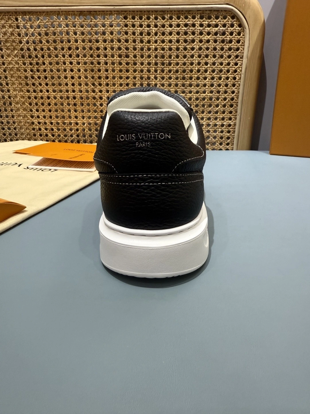 OOBB- 8V 1AJ836 Beverly Hills item:F-X430A1628