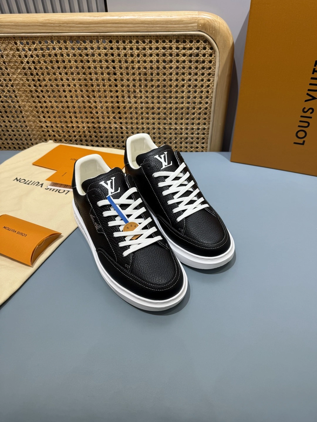 OOBB- 8V 1AJ836 Beverly Hills item:F-X430A1628