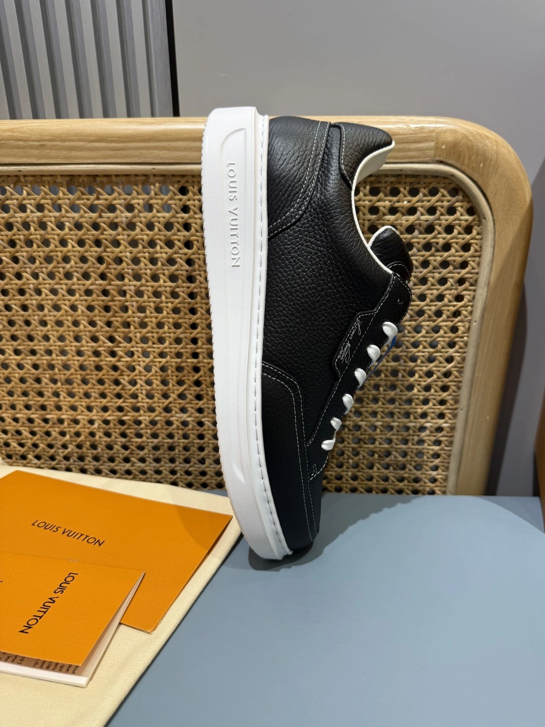 OOBB- 8V 1AJ836 Beverly Hills item:F-X430A1628