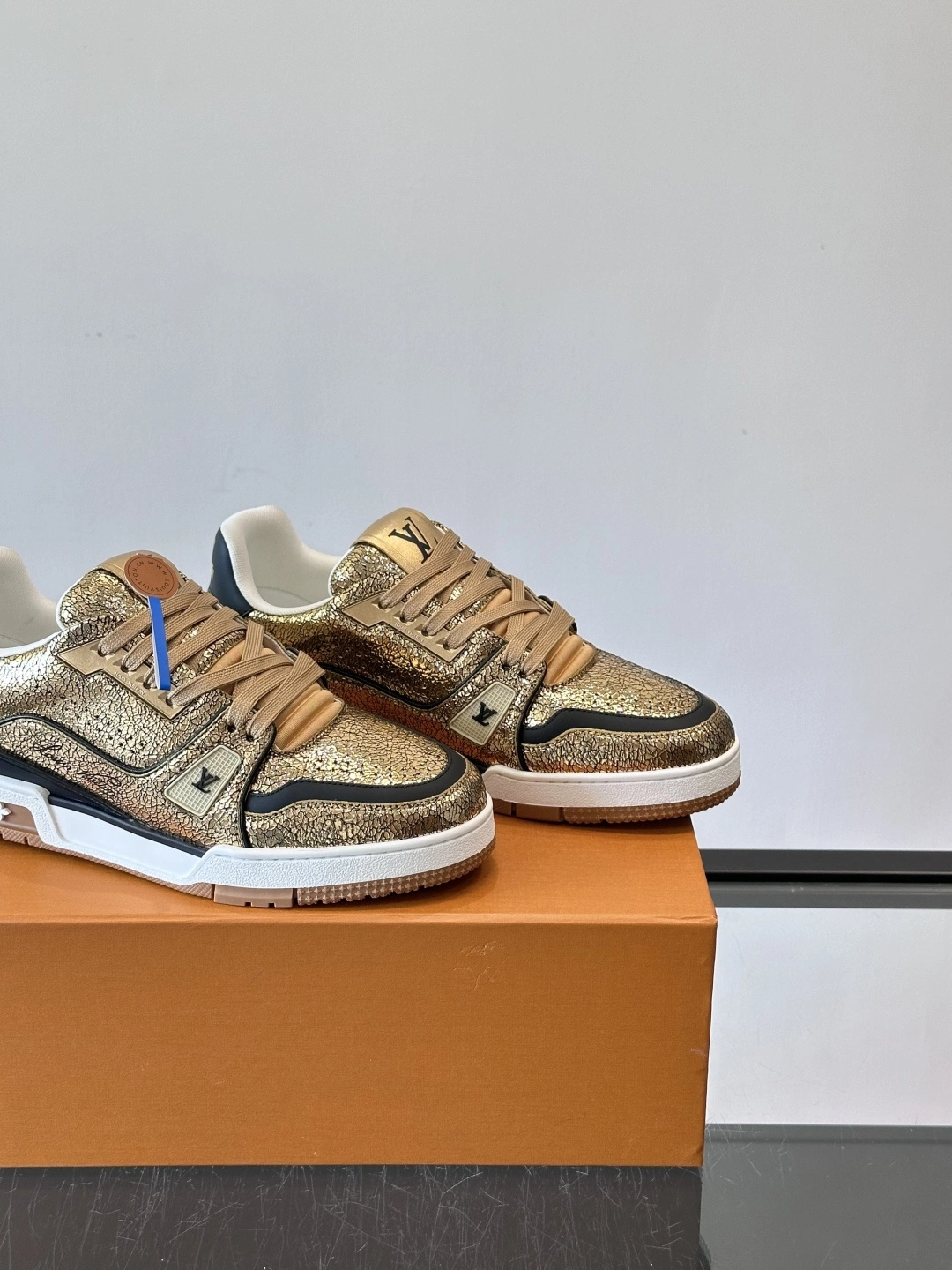 OOBB- 8V 1AJA02 Trainer item:F-X230A2222B