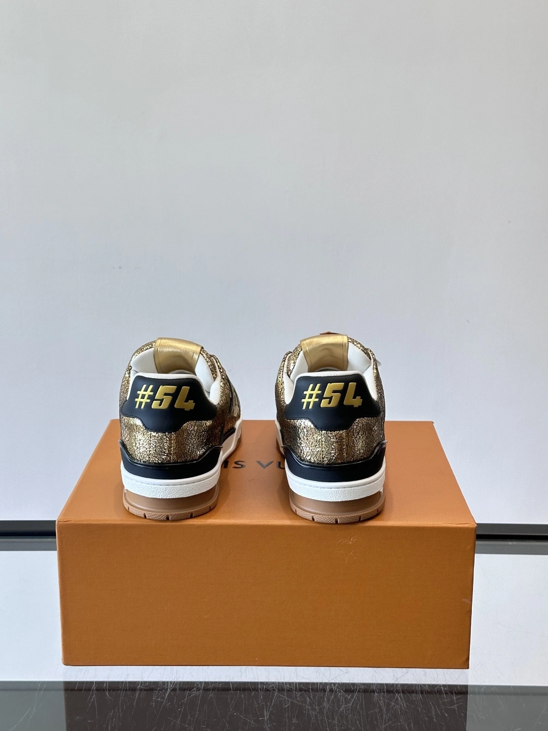 OOBB- 8V 1AJA02 Trainer item:F-X230A2222B