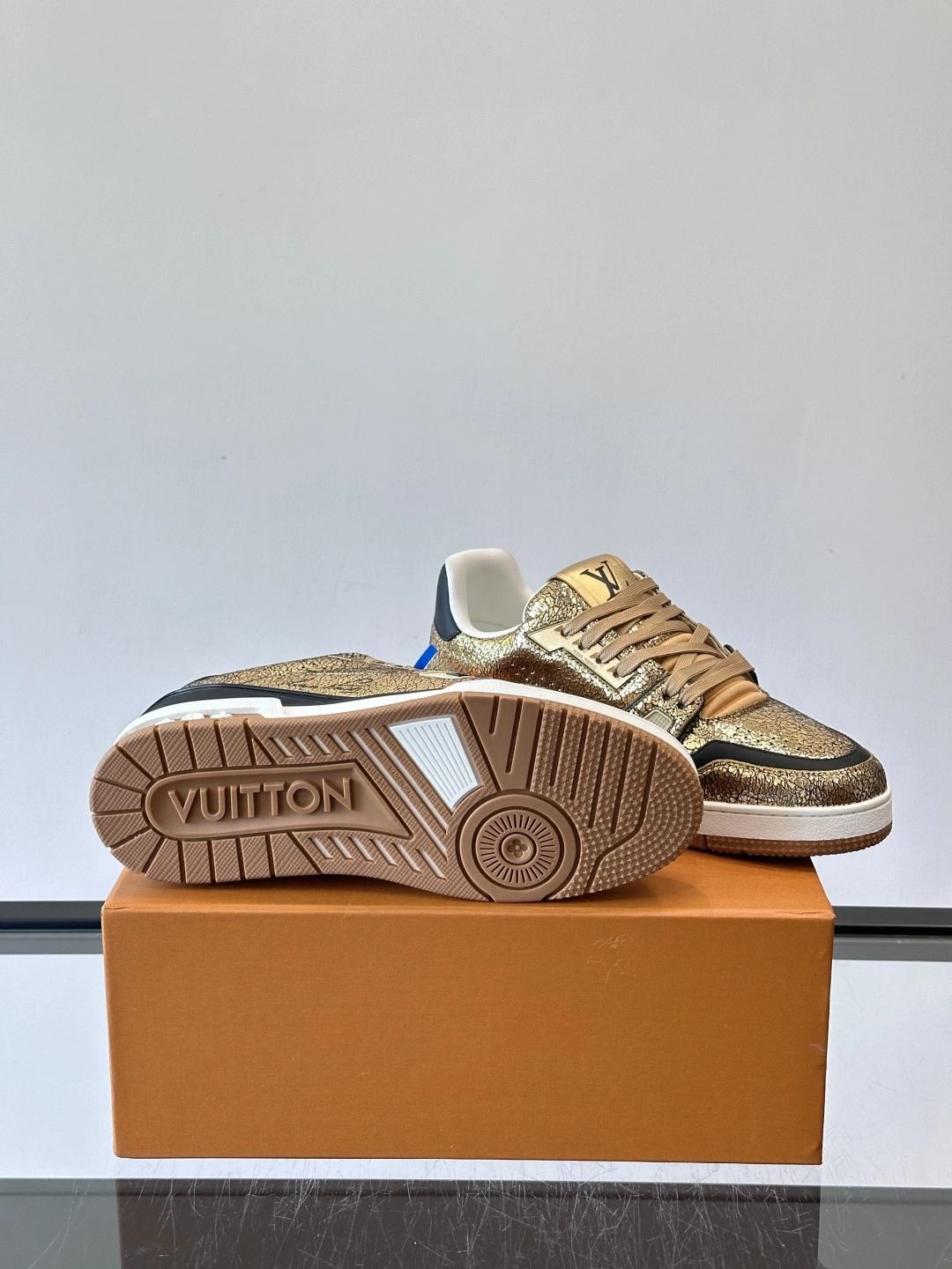 OOBB- 8V 1AJA02 Trainer item:F-X230A2222B