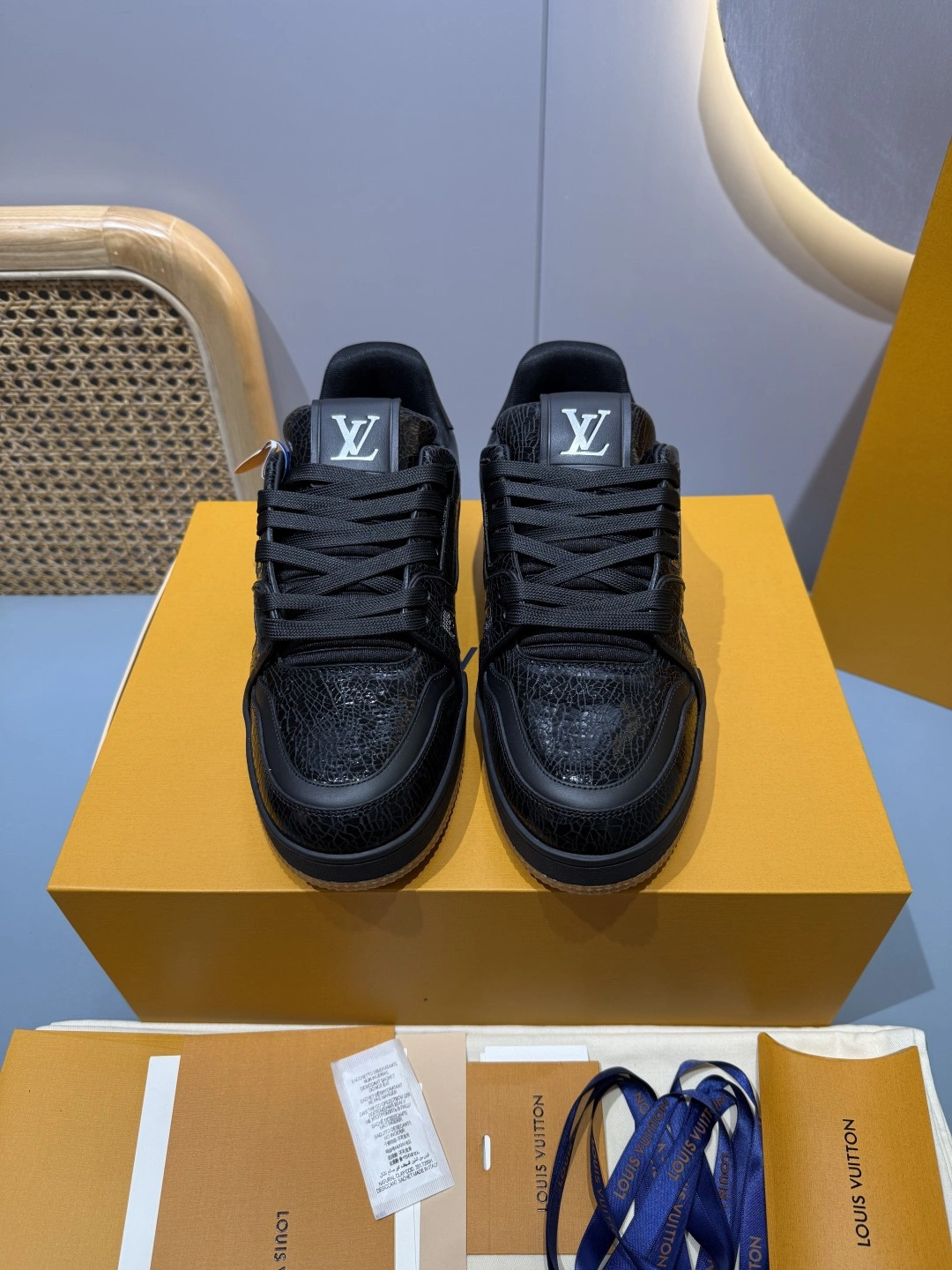 OOBB- 8V 1AJAHK cowhide Trainer item:F-X430A2220B