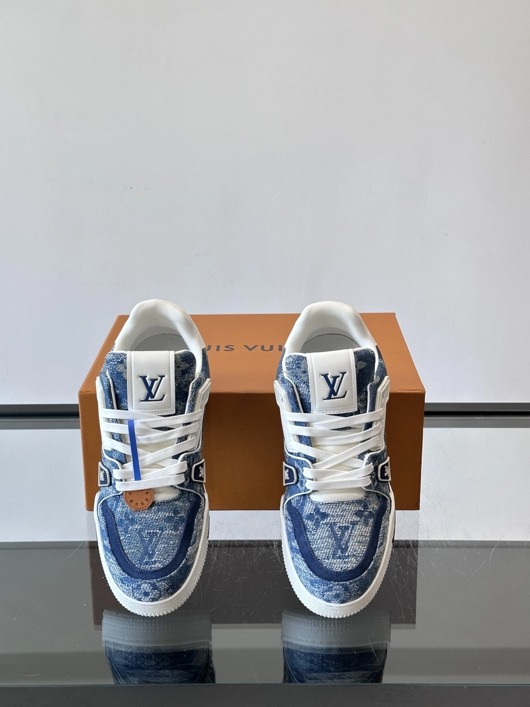 OOBB- 8V 1AJAQV Calfskin Trainer item:F-X230A2223B